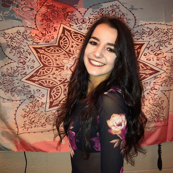 Meet your Posher, Paige - Picture 1 of 1